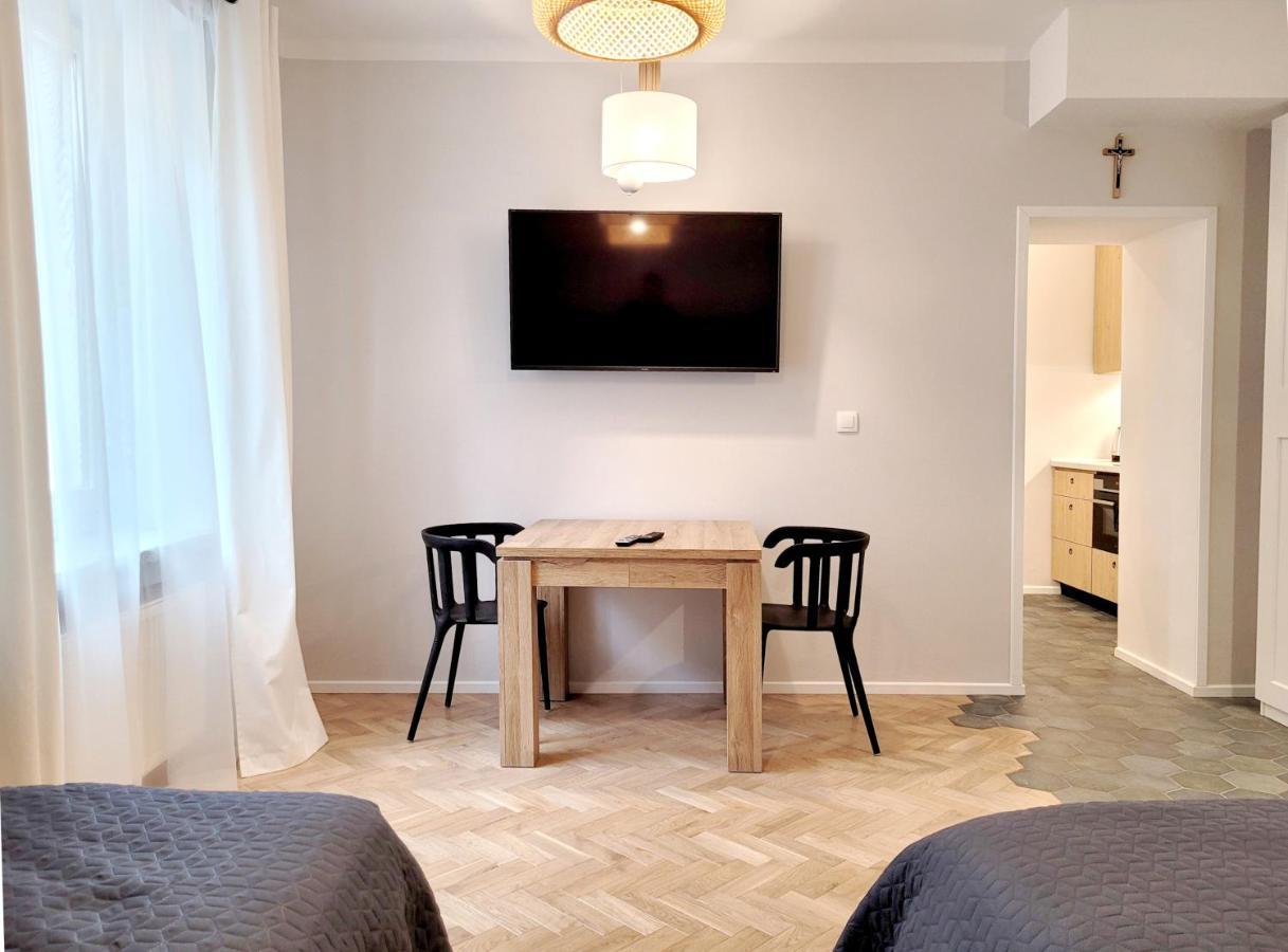 Kana - Stylish Apartment In Krakow Pomorska - Close, Wifi, Smart Tv Cracóvia Exterior foto