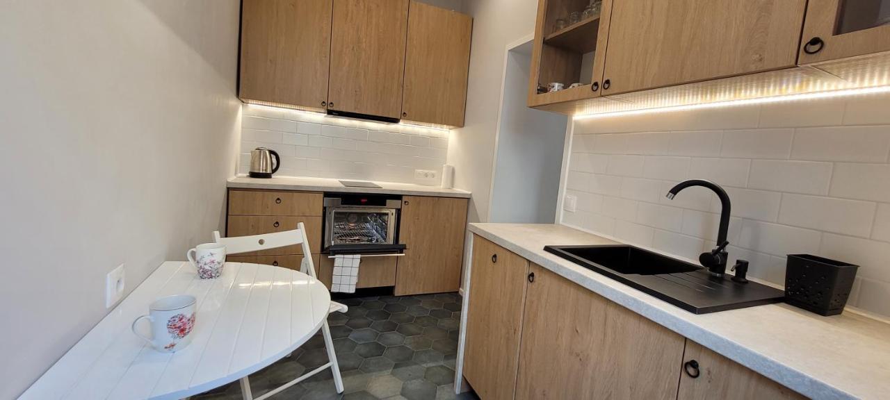 Kana - Stylish Apartment In Krakow Pomorska - Close, Wifi, Smart Tv Cracóvia Exterior foto