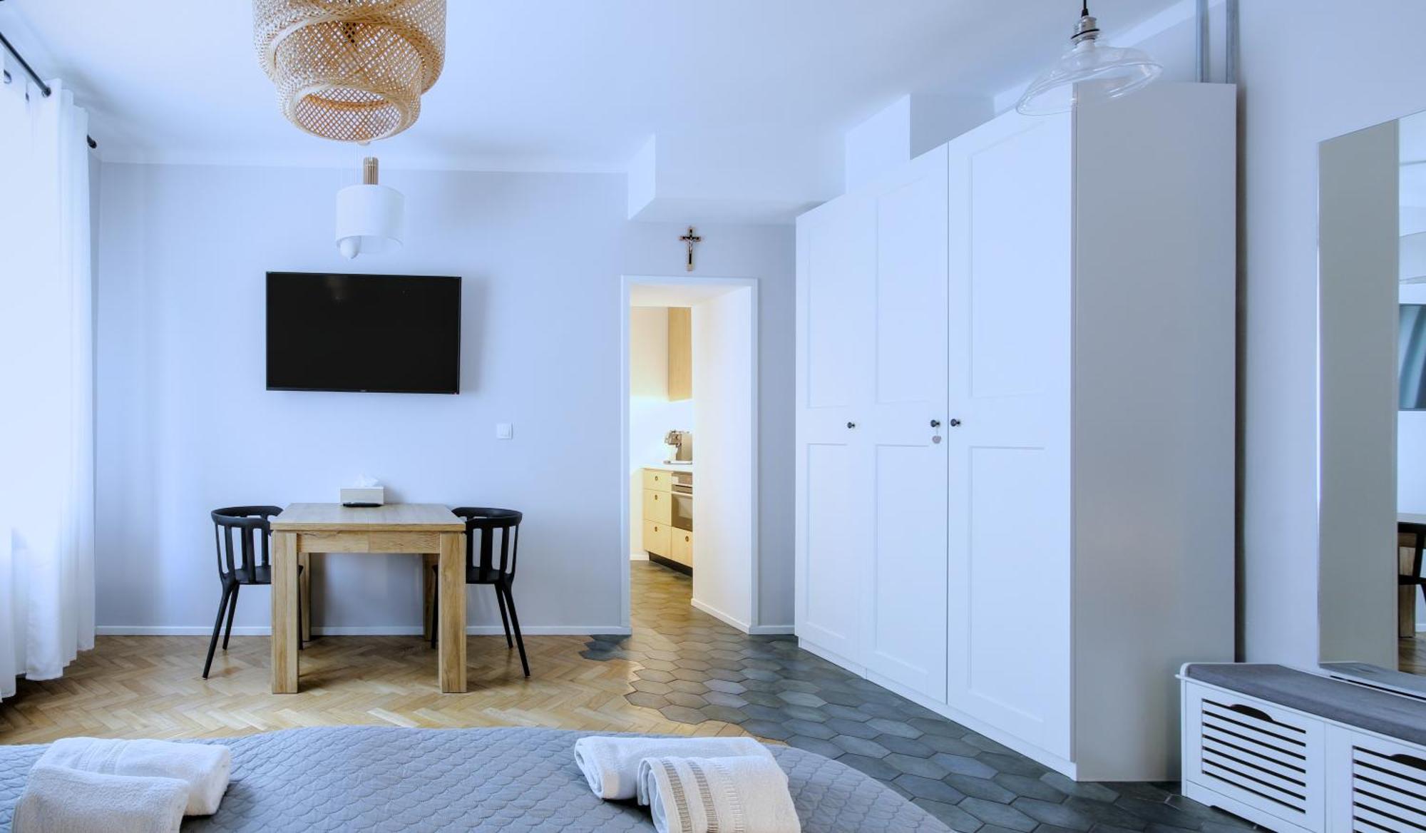 Kana - Stylish Apartment In Krakow Pomorska - Close, Wifi, Smart Tv Cracóvia Exterior foto